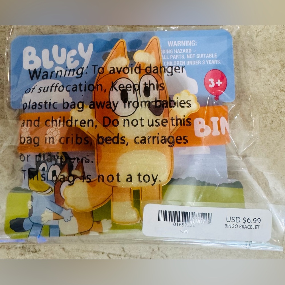 Bluey Bingo Plush Backpack, Bingo Light-Up Bracelet and Bingo Sunglasses - Picture 11 of 12